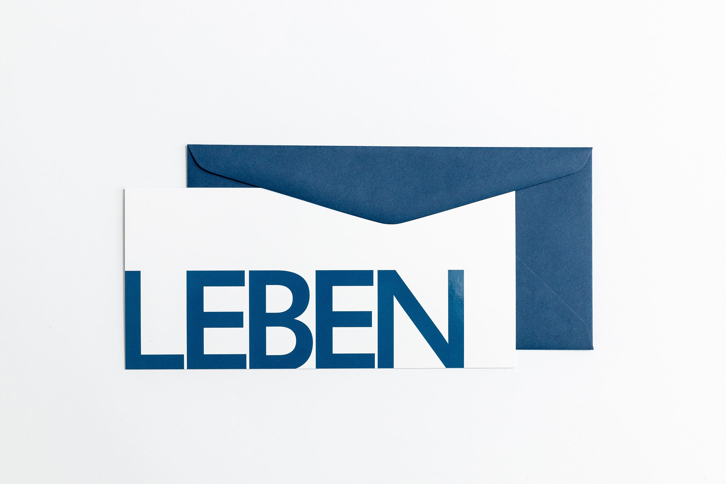 Grußkarte "LEBEN" mit dunkelblauem Briefumschlag
