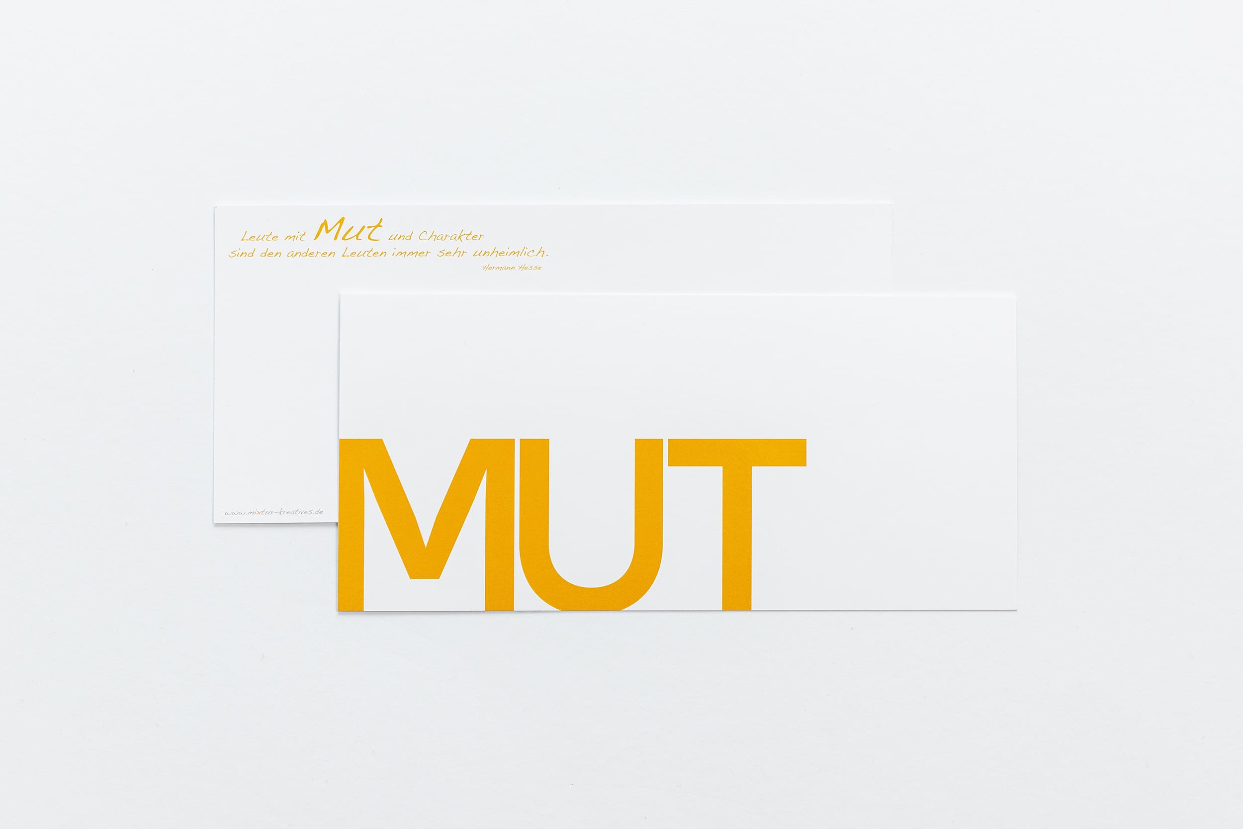 Grußkarte "MUT" als Postkarte mit Rückseite