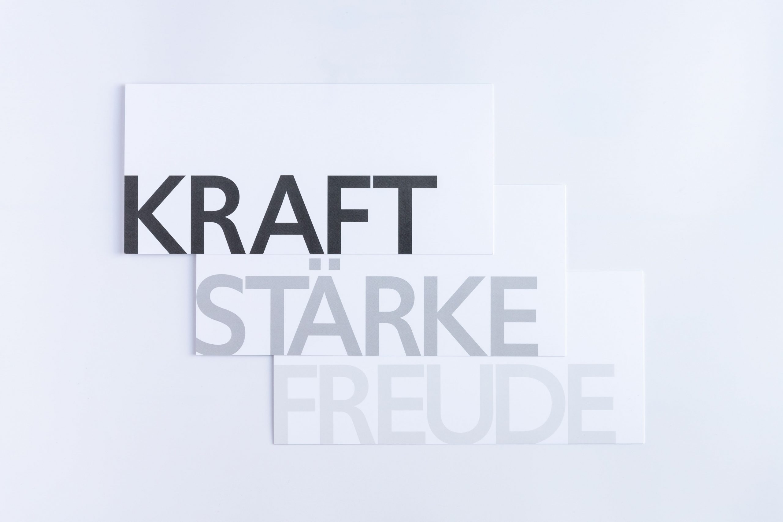 Grußkartenset "SW" bestehend aus den Wörterkarten "FREUDE", "STÄRKE" und "KRAFT"